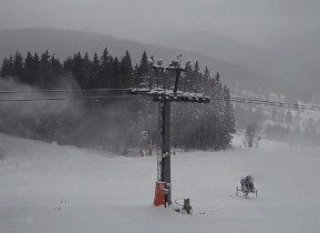 Preview webcam image Ski Karlov - bottom station
