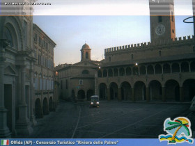 Preview webcam image Offida - Palazzo Comunale
